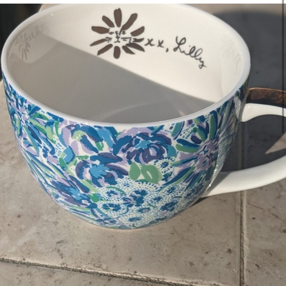 Lilly Pulitzer Blue Floral Set of 2 Coffee Tea Cups Mugs Porcelain New in Box - Picture 5 of 5